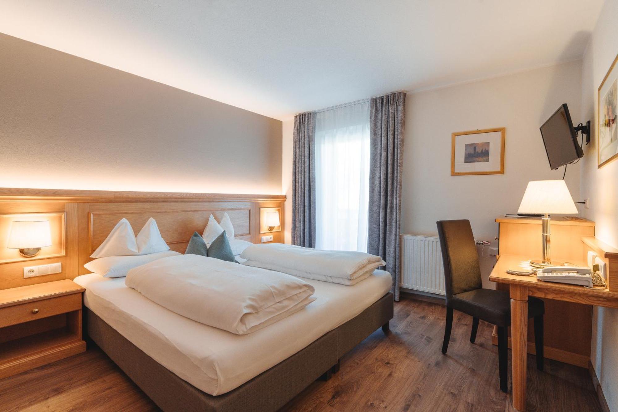 Hotel Reischach Brunico Luaran gambar