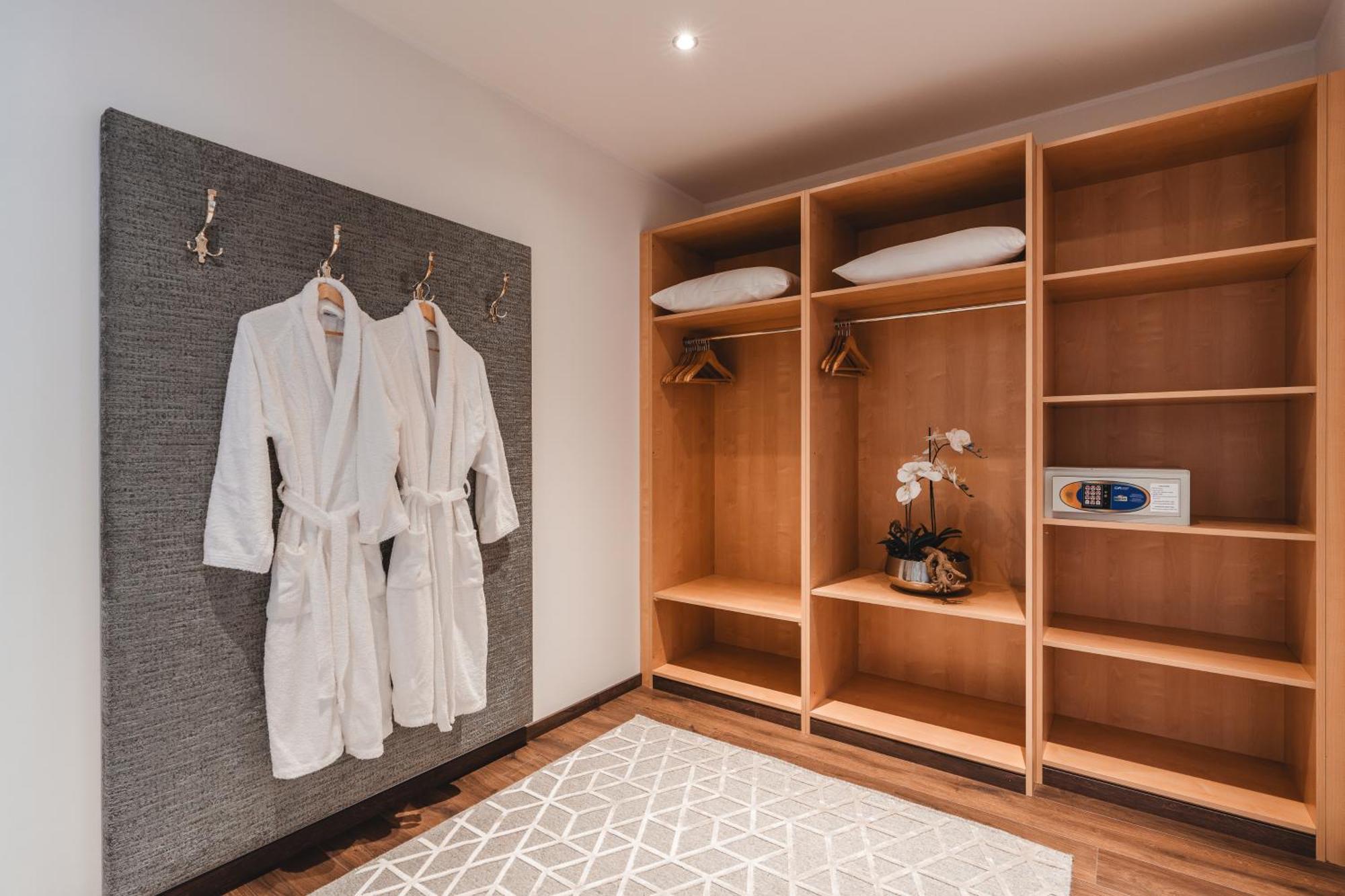 Hotel Reischach Brunico Luaran gambar