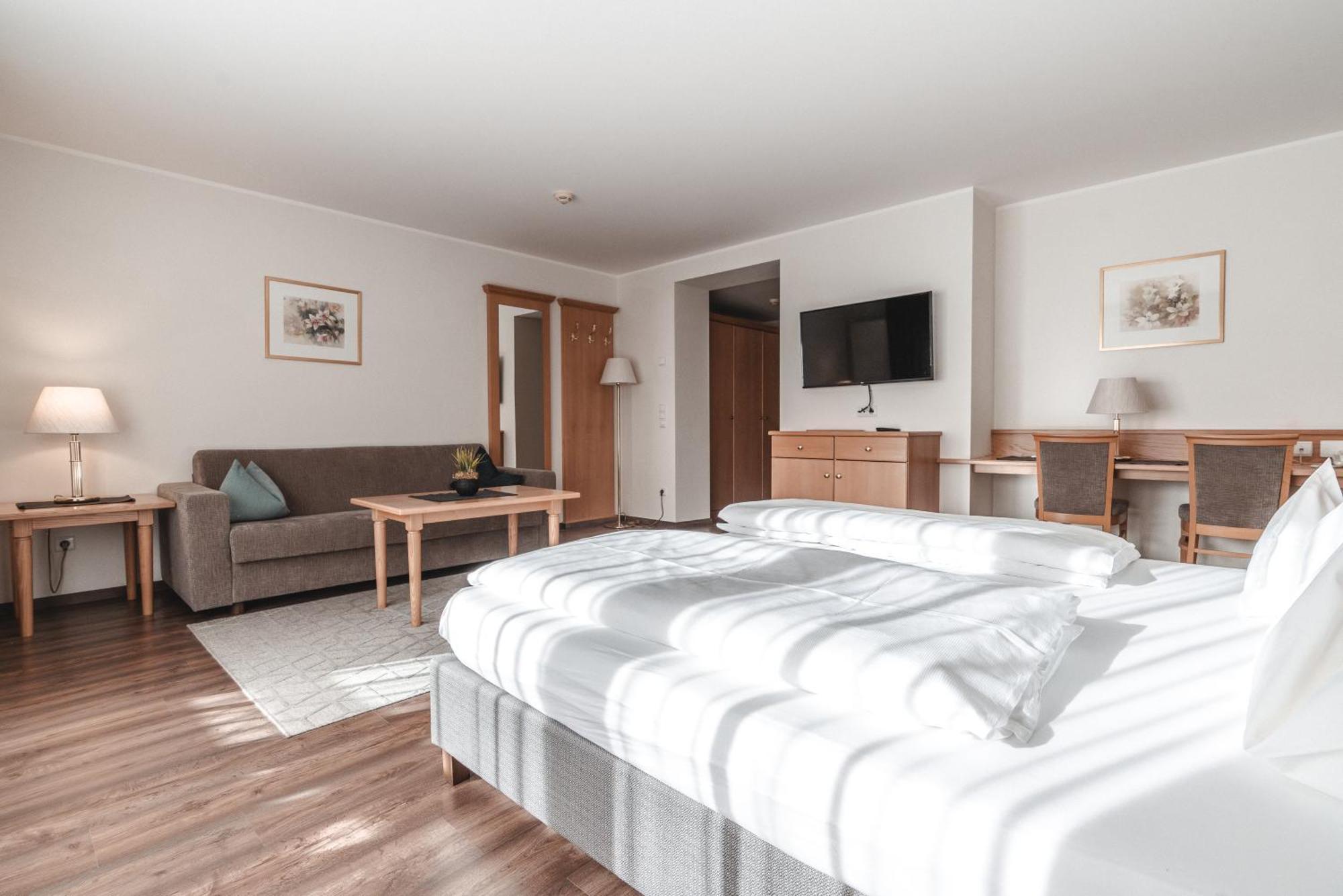 Hotel Reischach Brunico Luaran gambar
