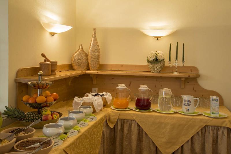 Hotel Reischach Brunico Luaran gambar