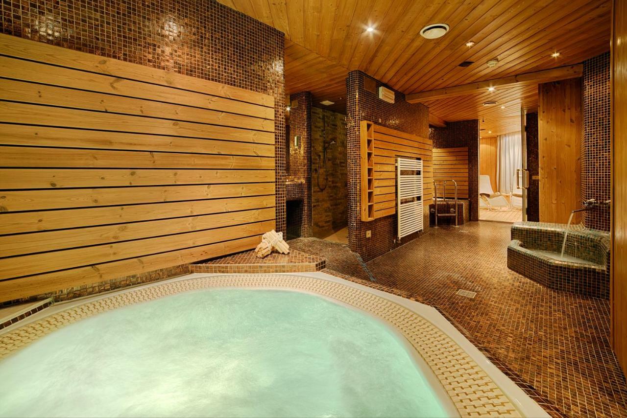 Hotel Reischach Brunico Luaran gambar